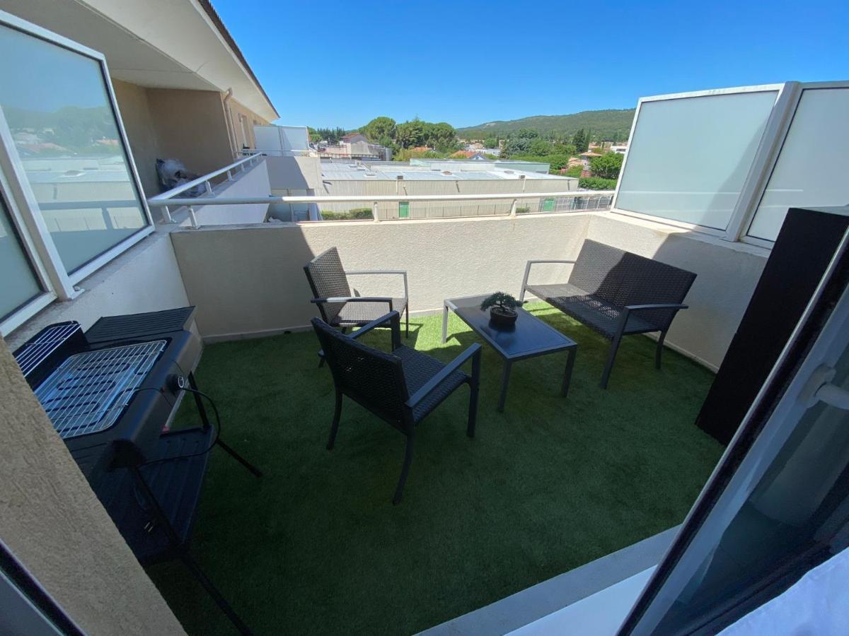Studio Brignoles Piscine Emplacement Ideal ภายนอก รูปภาพ
